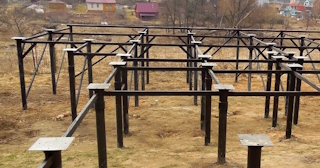 Свайный фундамент под ключ цена с установкой в Нерюнгри от 520 рублей/м2| установка свайного фундамента под дом под ключ недорого